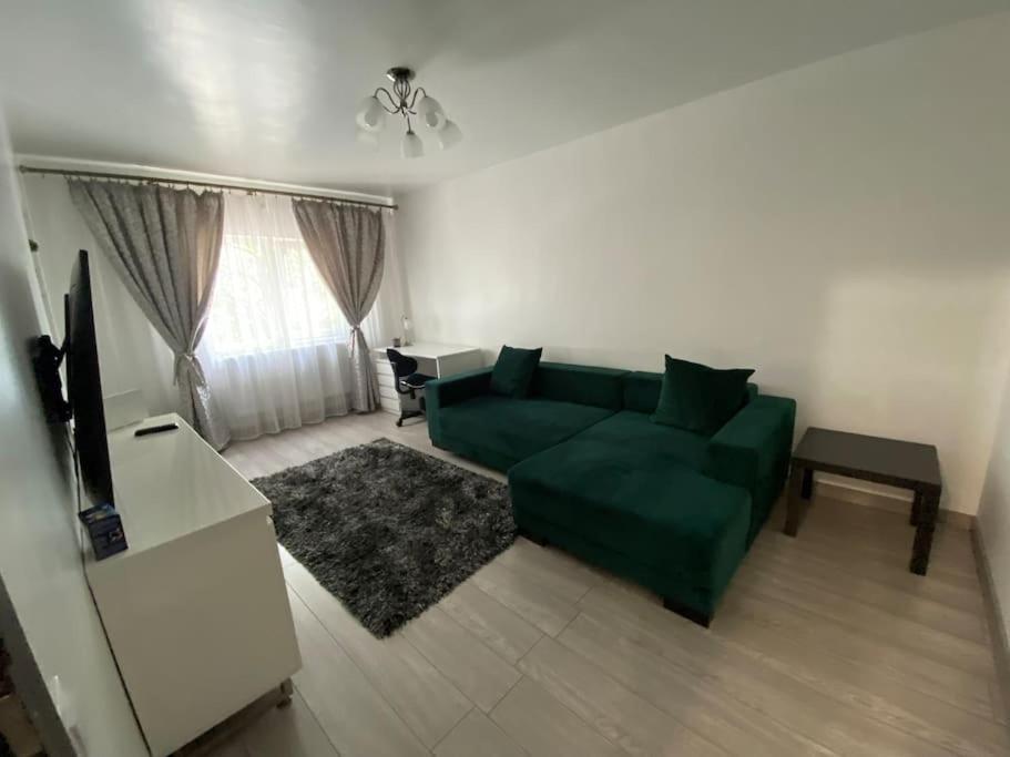 The Urban Hub 1 Apartment Iasi Bagian luar foto